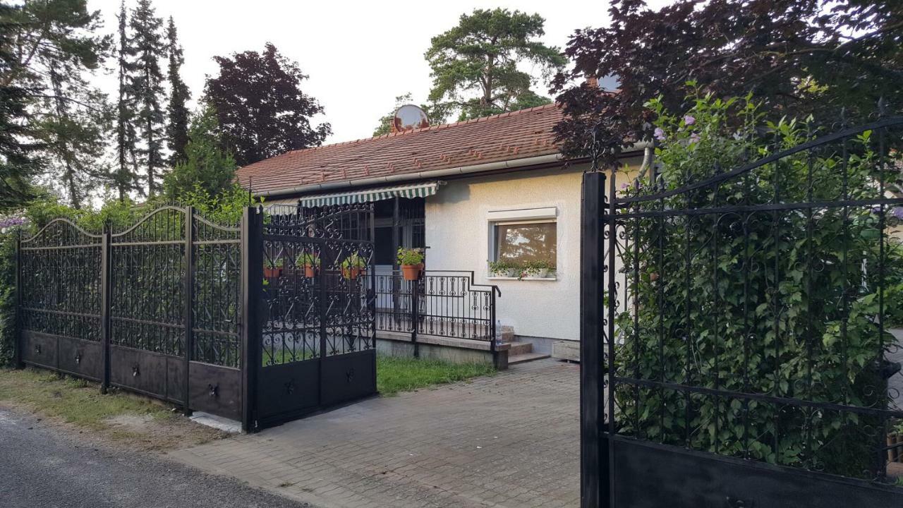 Rose Apartman Balatonlelle Εξωτερικό φωτογραφία